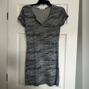 V neck camo T-shirt dress